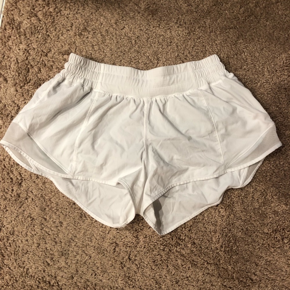 🍋NWOT Hotto Hot Short 2.5”🍋